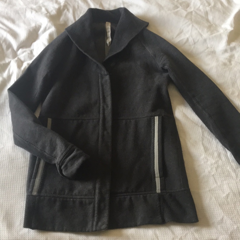 Lululemon sweatshirt cardigan sz 2